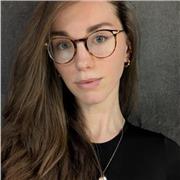 Professeur diplômé de français langue étrangère, avec 11 ans d'expérience et plein d'enthousiasme pour transmettre ma passion.